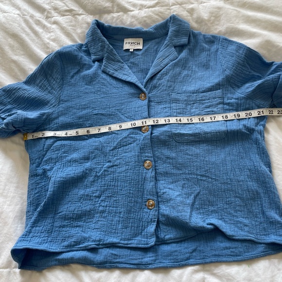FRNCH PARIS blue crinkle textured button up collard crop top | M - Picture 9 of 11